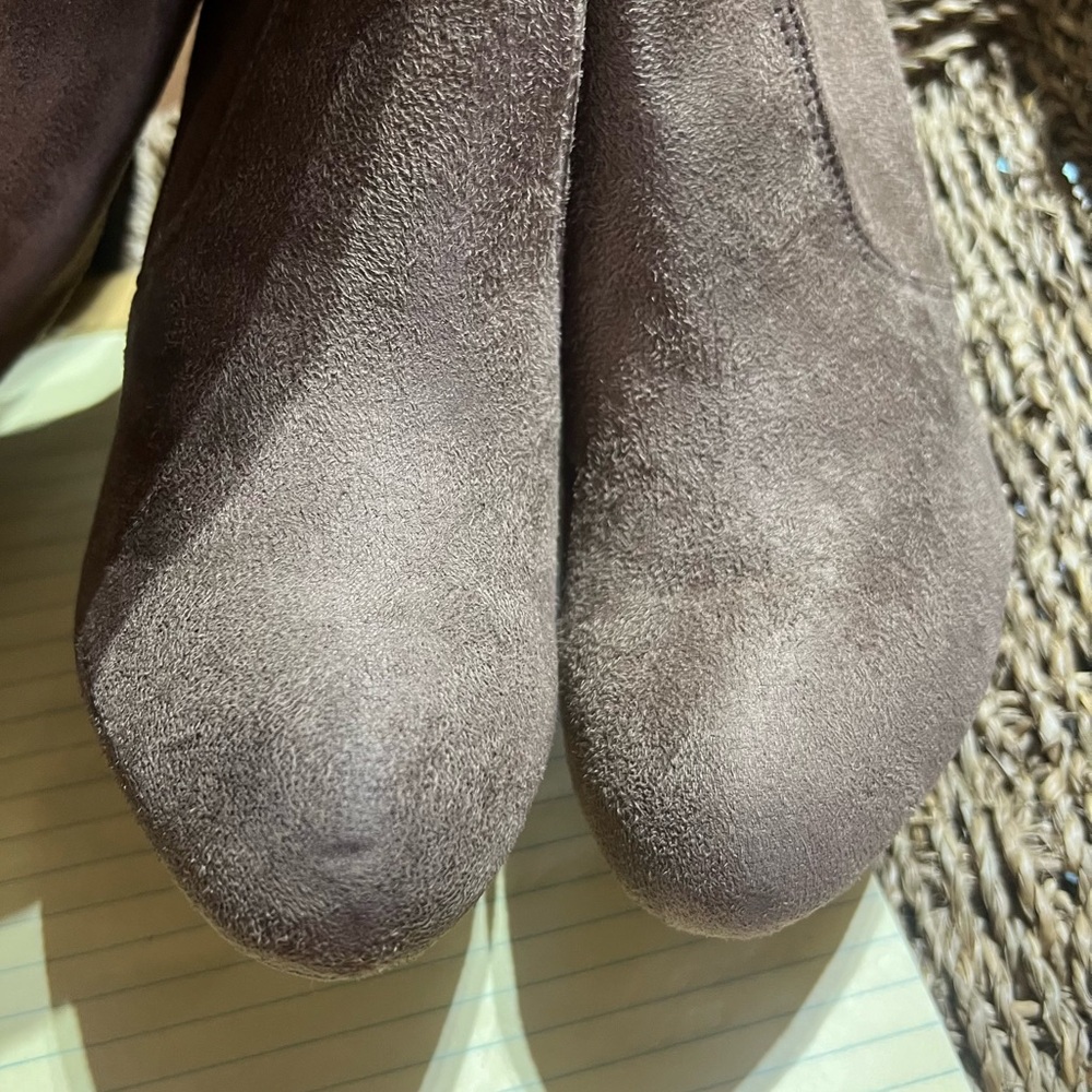 Over the Knee Amaya Tan Boots (NWOT) - Picture 4 of 16